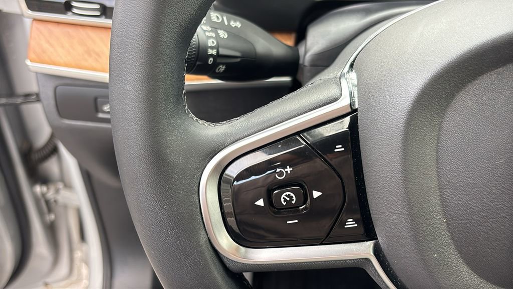 Certified 2023 Volvo XC90 B6 Plus w/ Protection Package Premier image 18