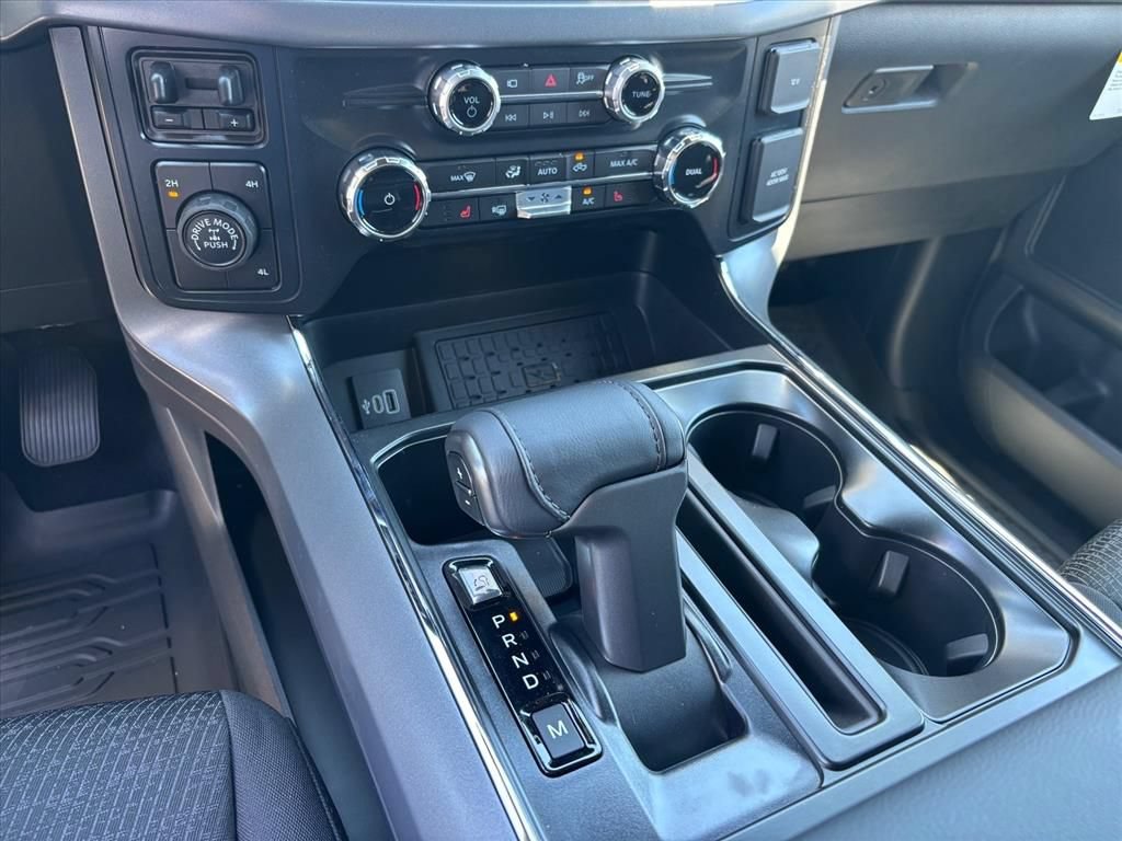New 2026 Ford F150 XLT w/ Equipment Group 302A MID AWD/4WD image 19