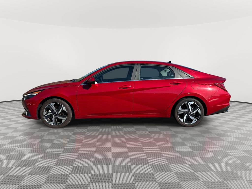 Used 2023 Hyundai Elantra Limited FWD image 4
