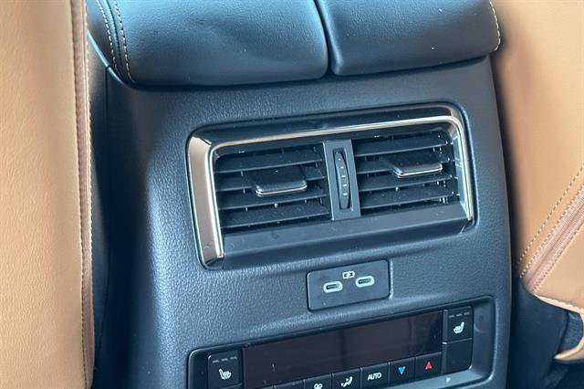 Certified 2025 MAZDA CX-70 3.3 Turbo S w/ Premium Plus image 13