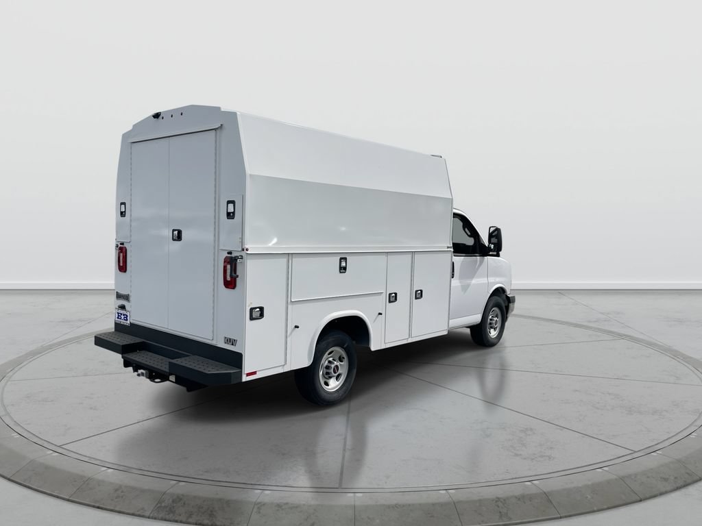 New 2025 GMC Savana 3500 w/ Power Convenience Package RWD image 8