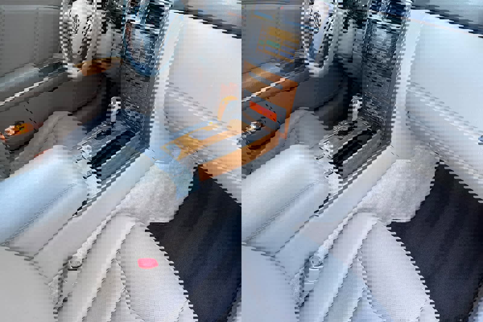 Used 2006 Cadillac XLR image 16