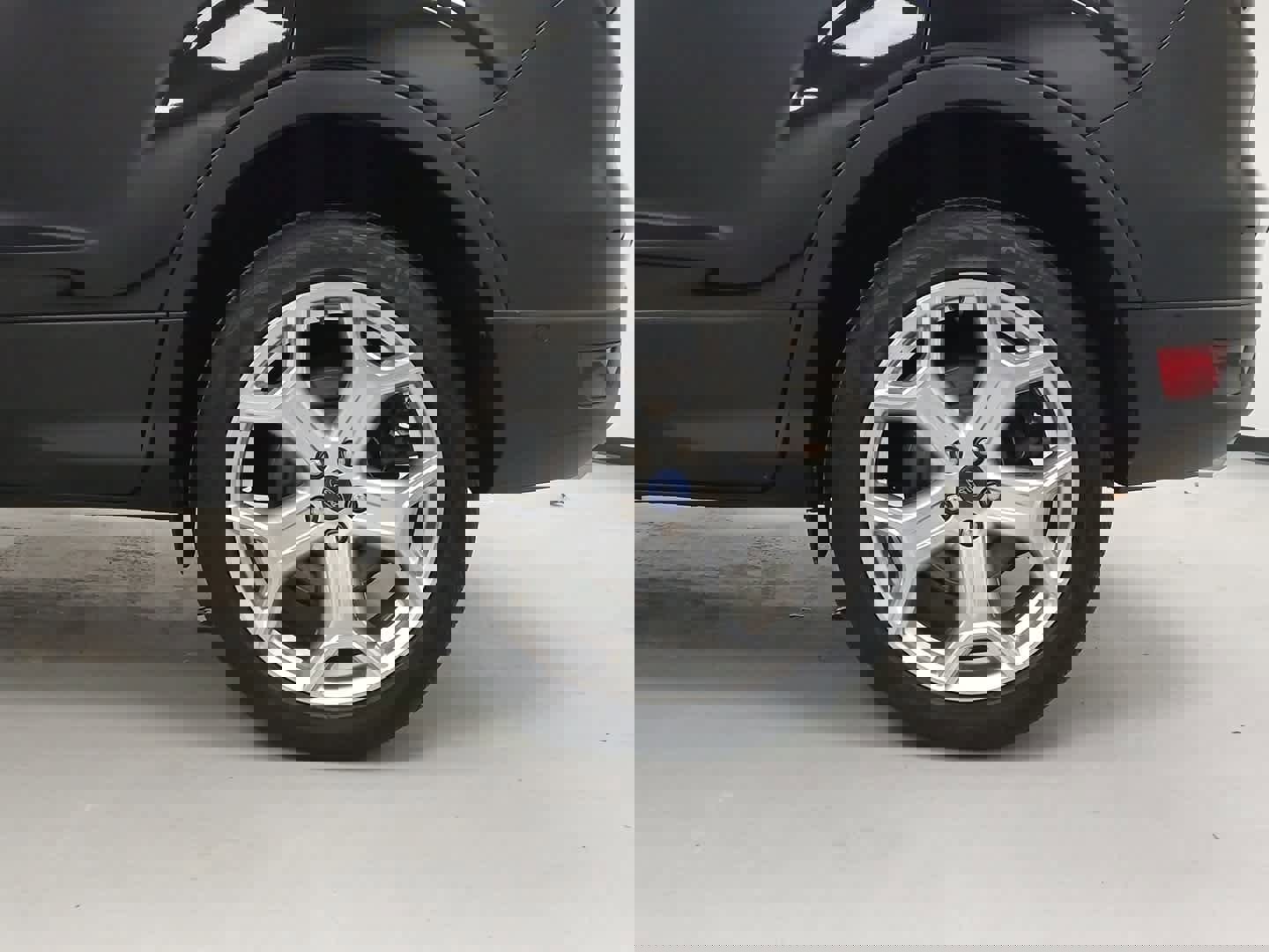 Used 2019 Ford Escape Titanium w/ U9j03 - Titanium Tow Package image 17