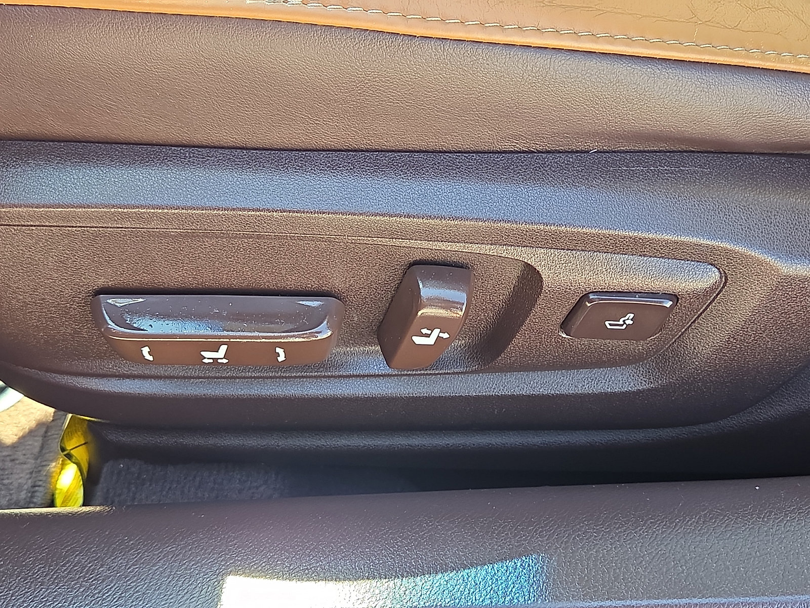 Used 2016 Lexus ES 350 w/ Luxury Package w/Wood Trim FWD image 14
