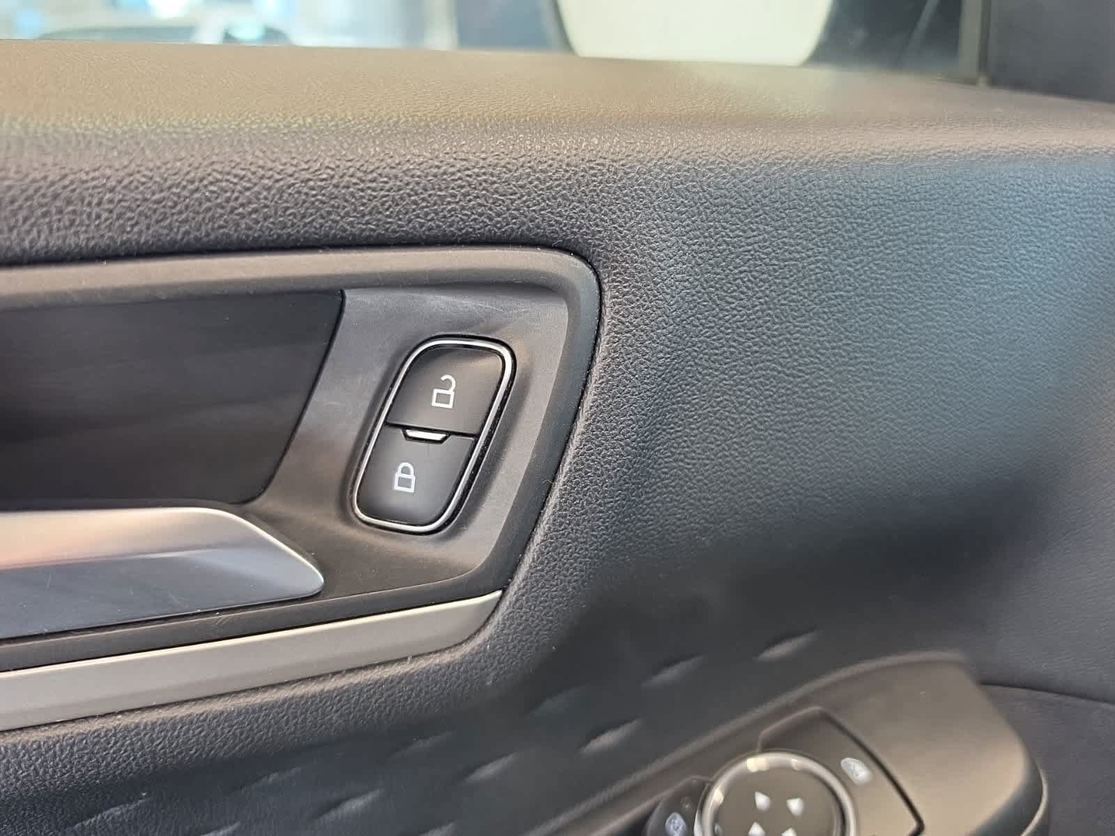 Used 2020 Ford Escape SE AWD/4WD image 18