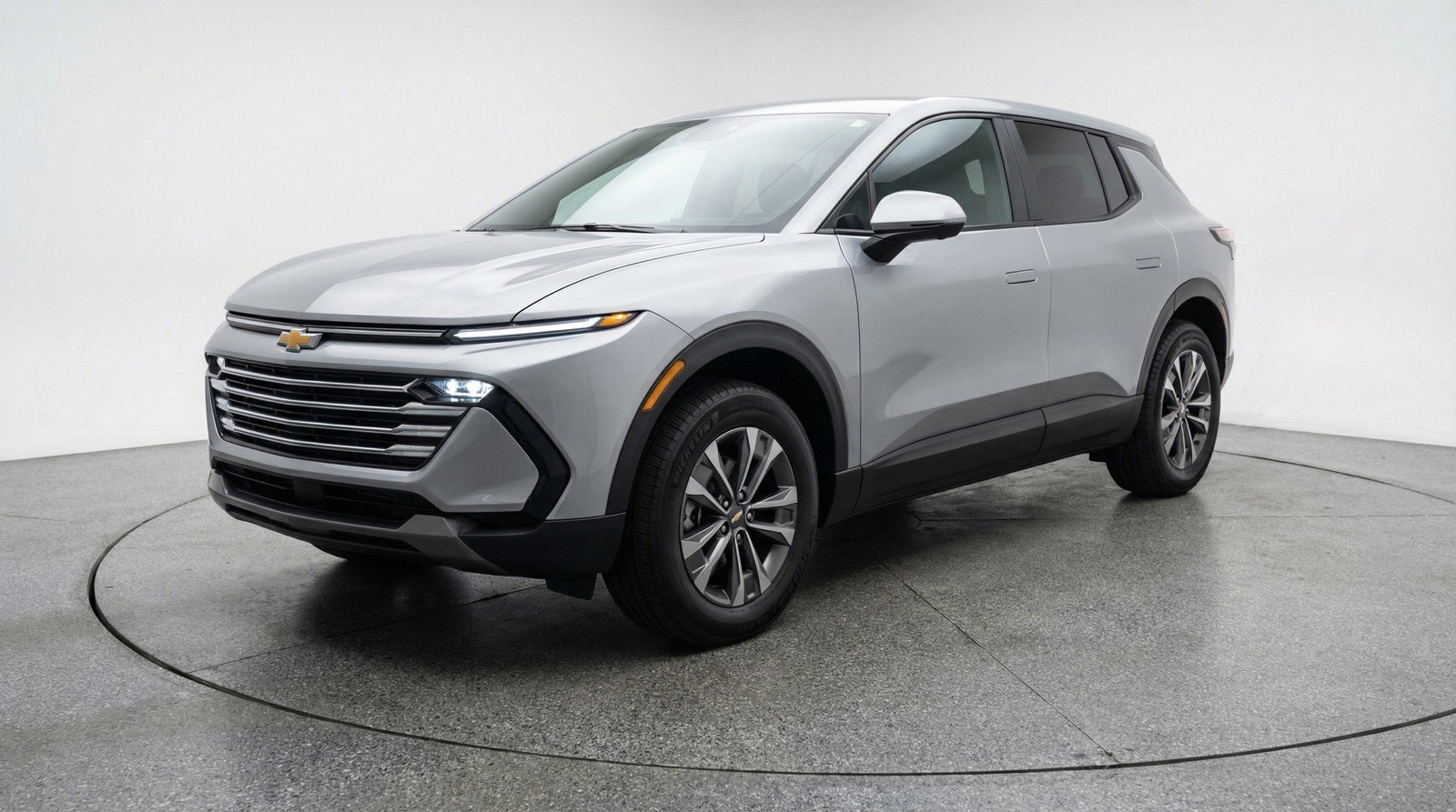 Used 2025 Chevrolet Equinox LT image 3