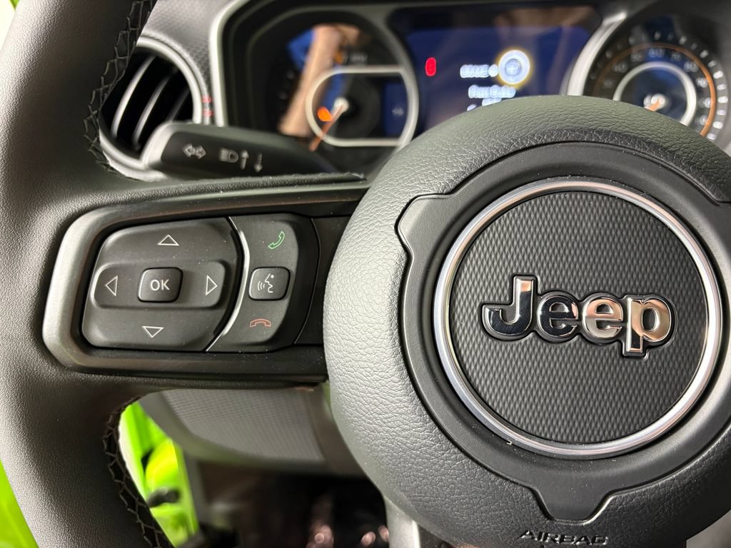 Used 2025 Jeep Gladiator Rubicon AWD/4WD image 23