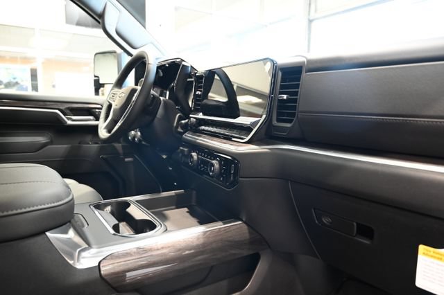 New 2026 Chevrolet Silverado 3500 LTZ w/ LTZ Plus Package AWD/4WD image 16