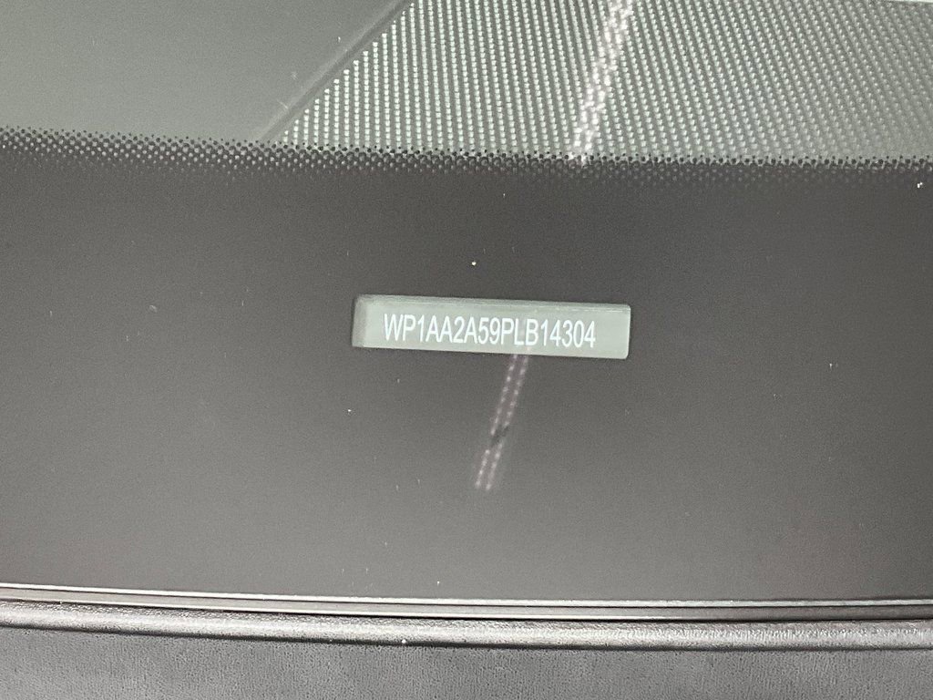 Used 2023 Porsche Macan Turbo image 30