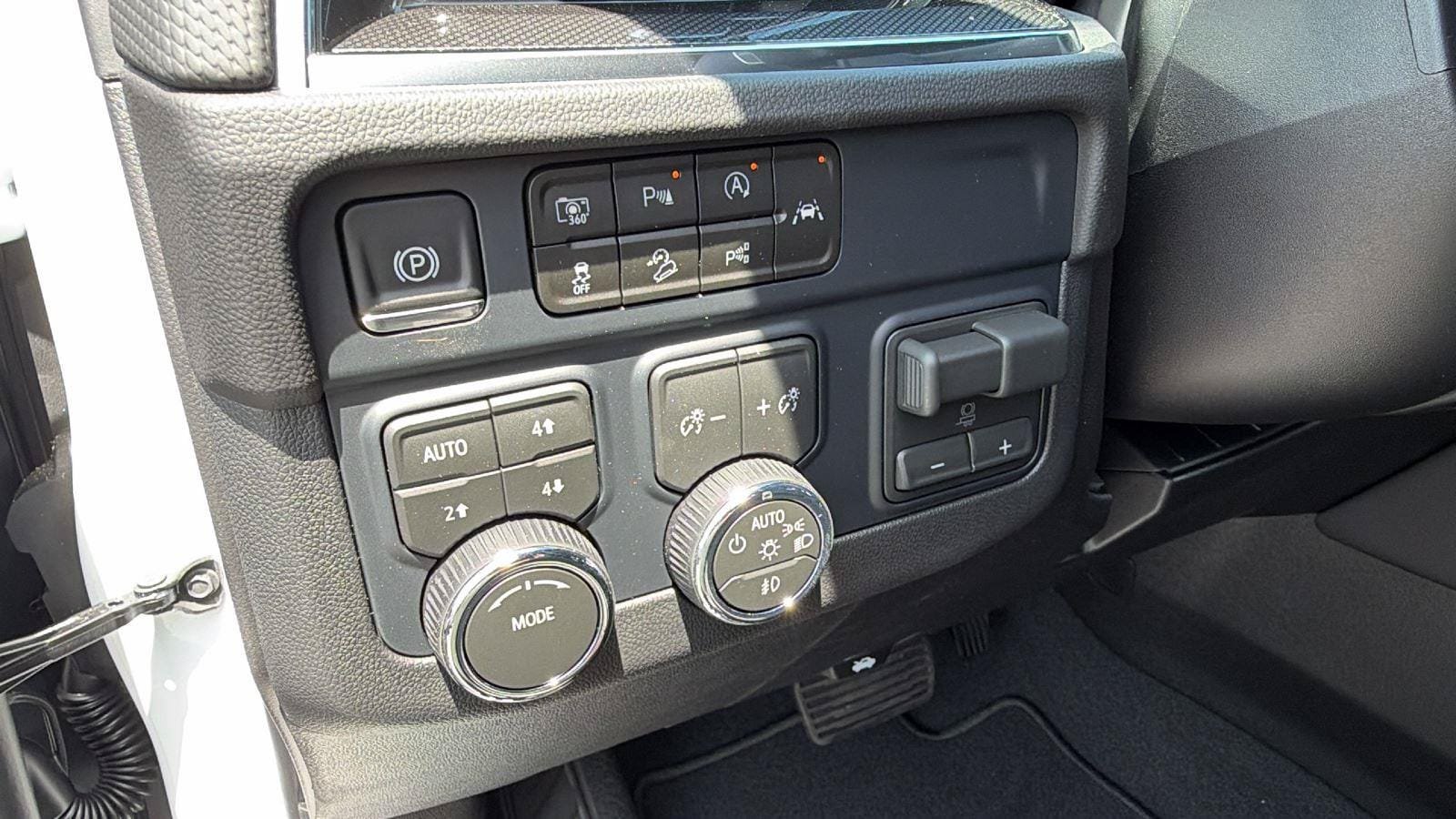 New 2026 Chevrolet Tahoe RST w/ Comfort Package AWD/4WD image 19
