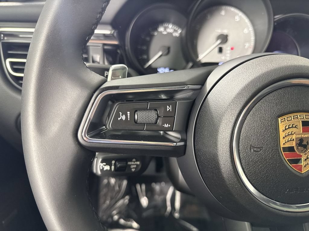 Certified 2025 Porsche Macan S AWD/4WD image 37