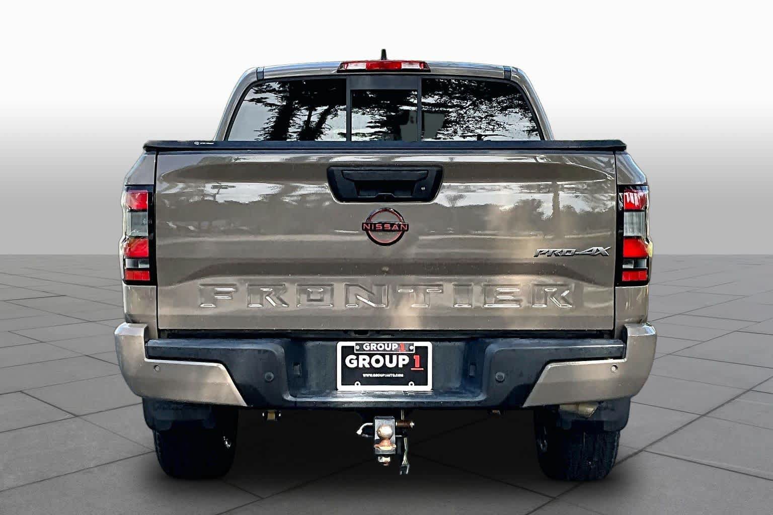 Used 2022 Nissan Frontier PRO-4X w/ Technology Package AWD/4WD image 5