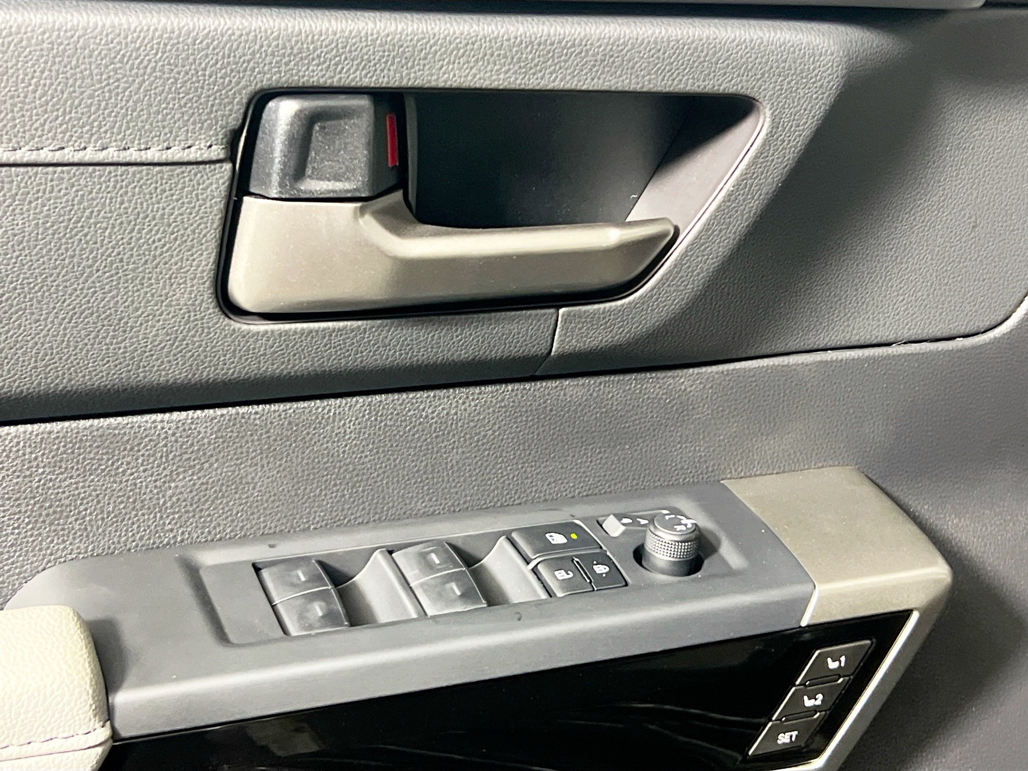 New 2026 Toyota Tundra Limited AWD/4WD image 16