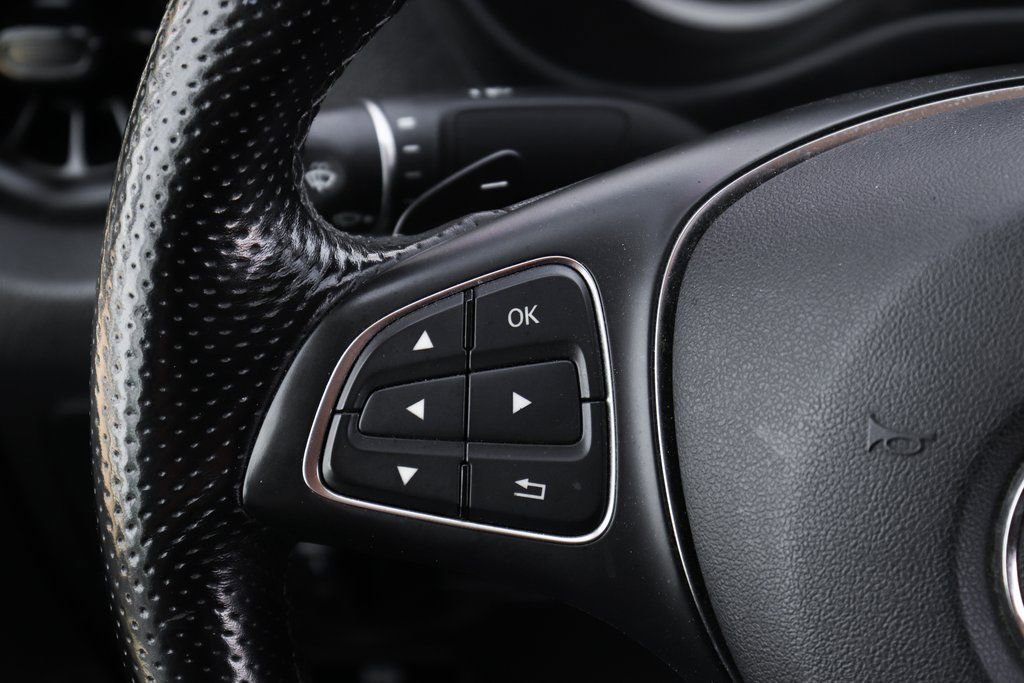 Used 2021 Mercedes-Benz Metris image 25