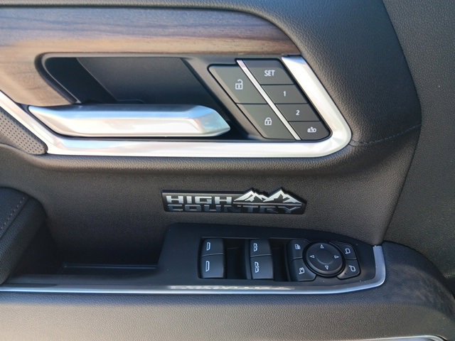 Used 2025 Chevrolet Silverado 1500 High Country w/ Midnight Edition image 22