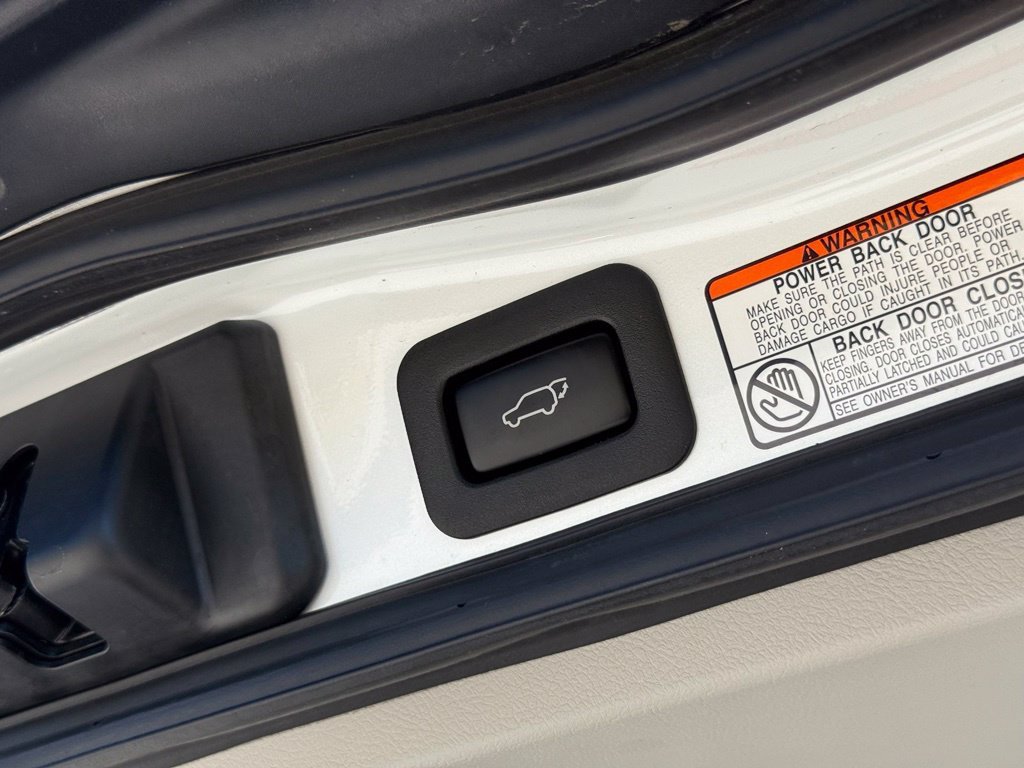 Certified 2020 Lexus LX 570 4WD w/ Luxury Package image 18