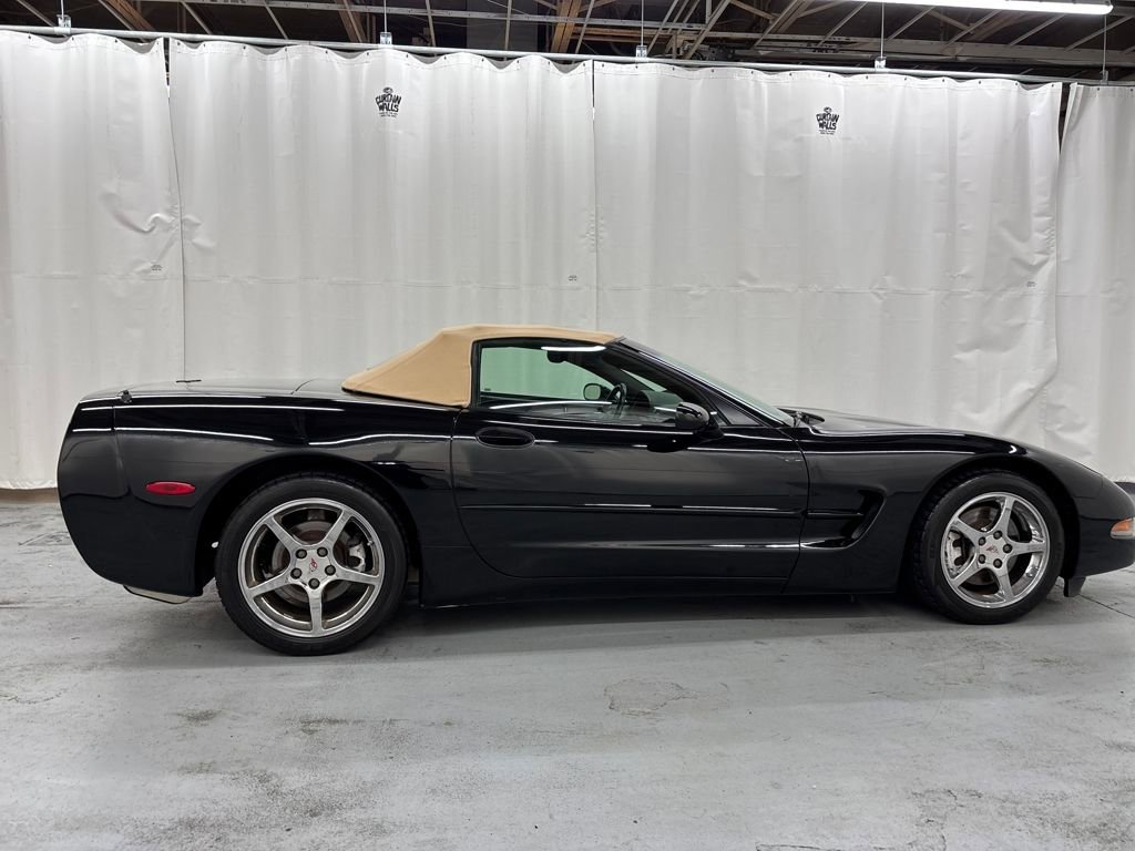 Used 2001 Chevrolet Corvette Convertible w/ Preferred Equipment Group1 image 6