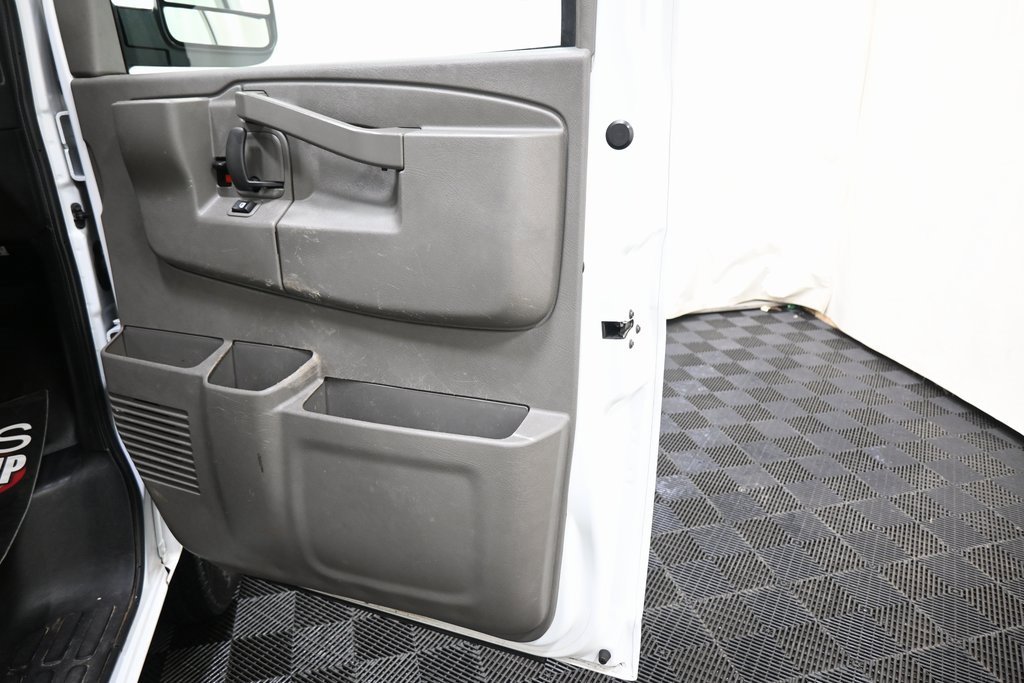Used 2021 Chevrolet Express 2500 image 22