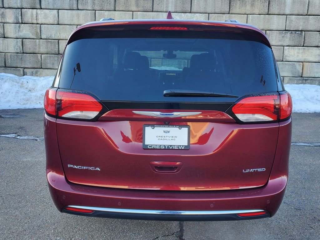 Used 2019 Chrysler Pacifica Limited w/ Tire & Wheel Group image 4