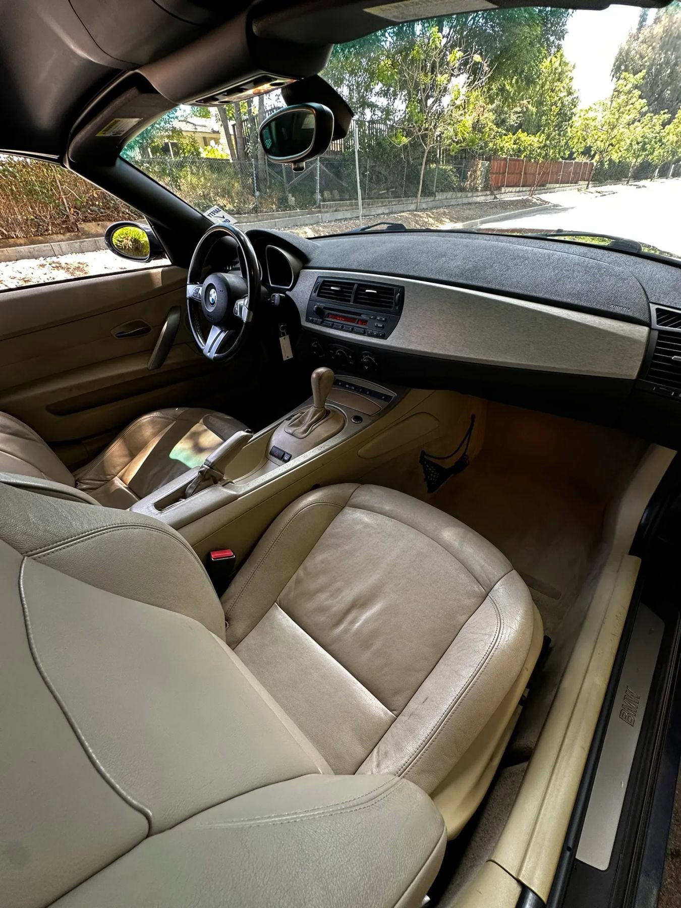 Used 2005 BMW Z4 2.5i RWD image 32