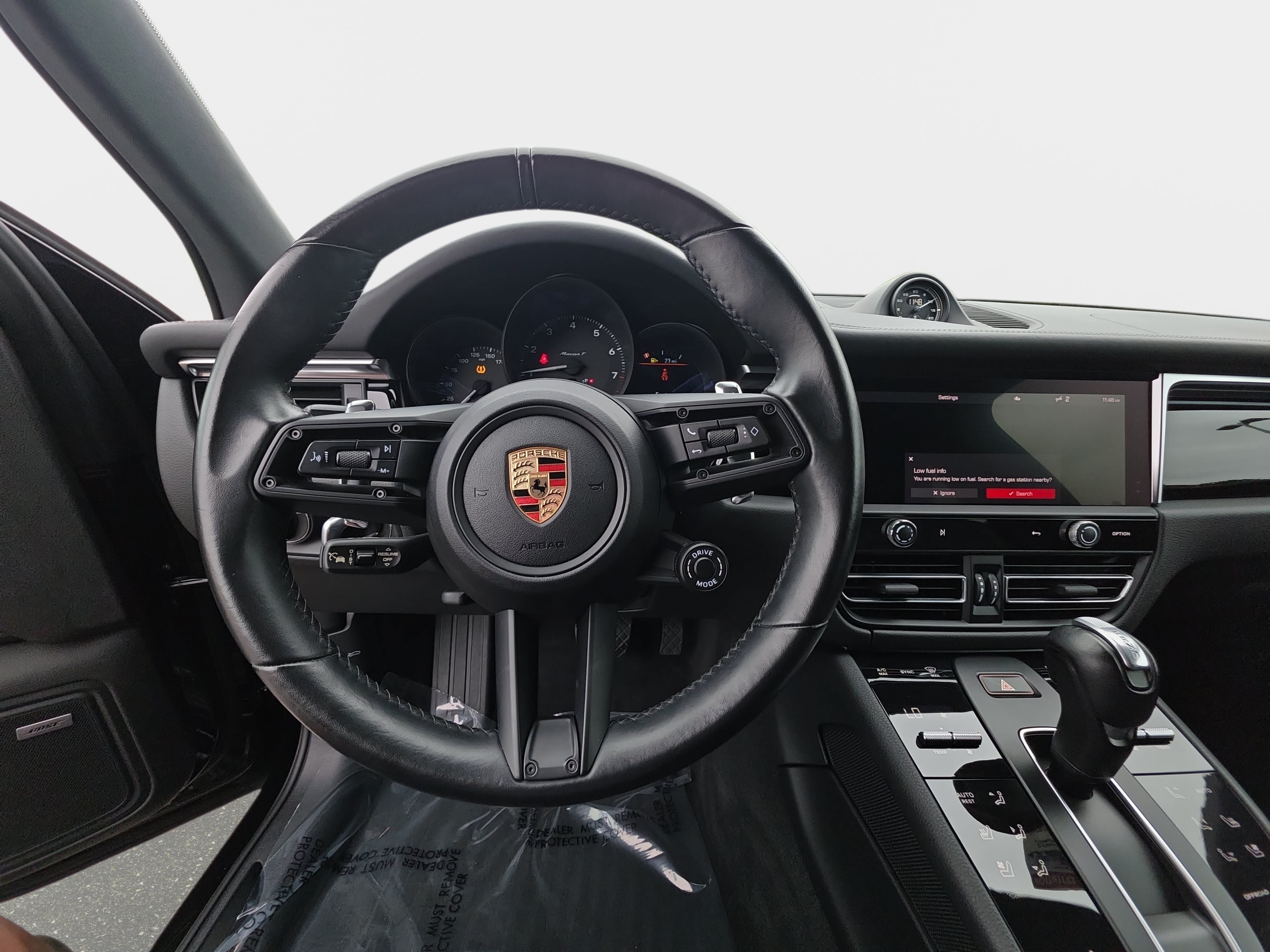 Used 2023 Porsche Macan Turbo AWD/4WD image 16
