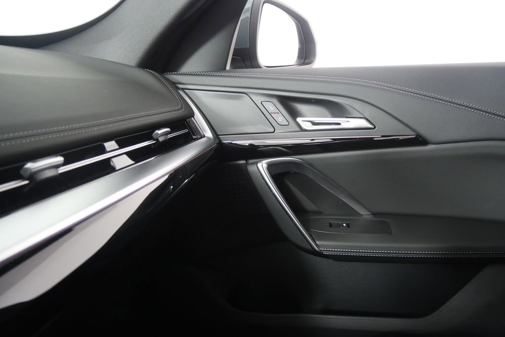 Used 2025 BMW X1 xDrive28i w/ Convenience Package AWD/4WD image 23