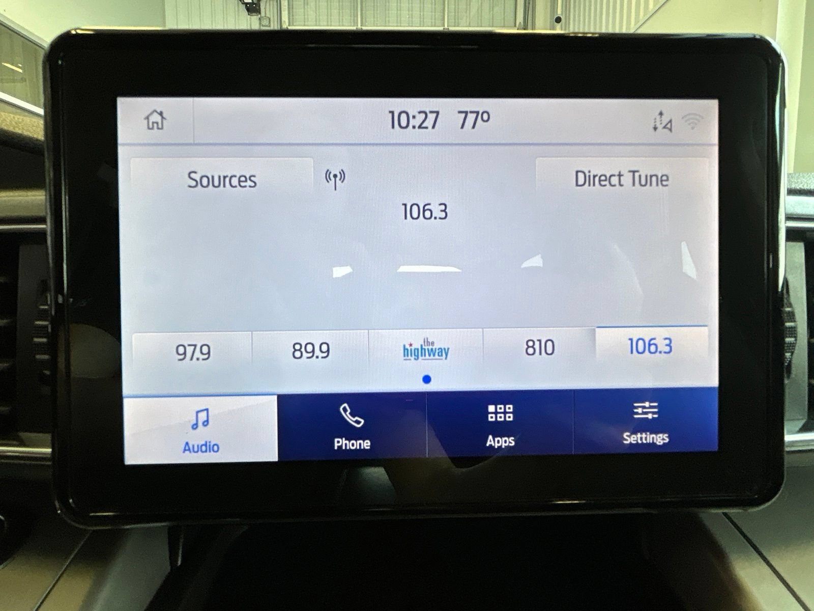 Used 2020 Ford Explorer XLT w/ Equipment Group 202A AWD/4WD image 30