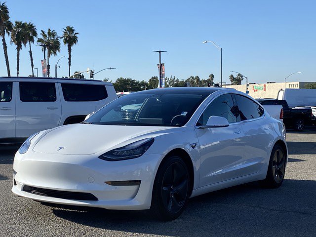 Used 2020 Tesla Model 3 Standard Range Plus image 3