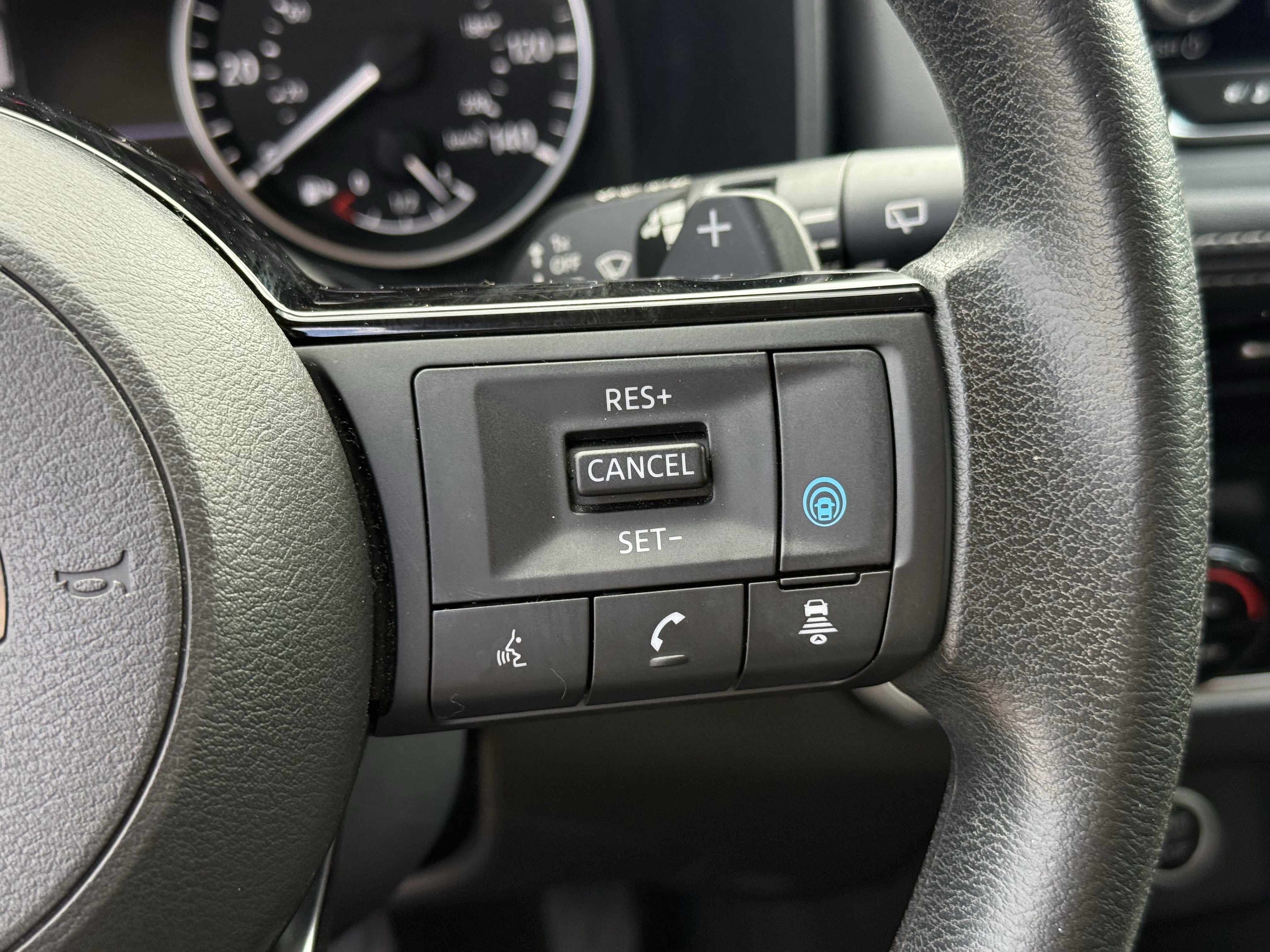 Used 2021 Nissan Rogue SV image 17