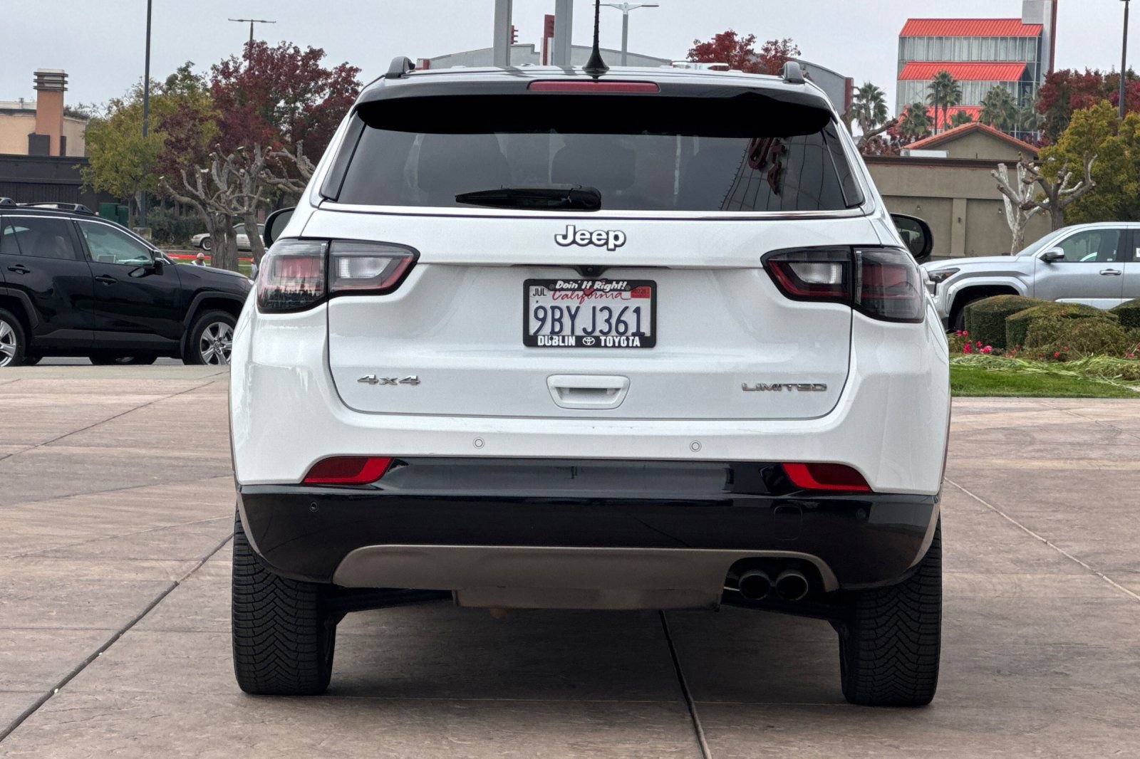 Used 2022 Jeep Compass Limited w/ Elite Group image 5