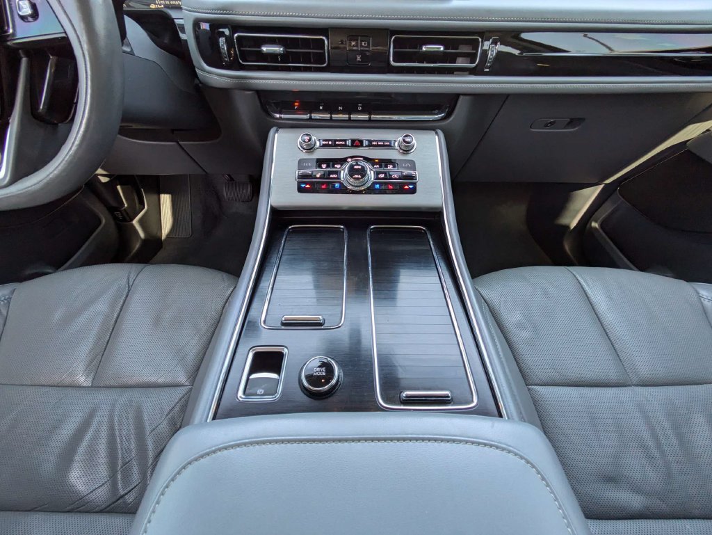 Used 2020 Lincoln Aviator Reserve w/ Elements Package Plus RWD image 24