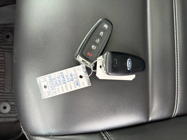 Used 2019 Ford Escape SEL AWD/4WD image 30