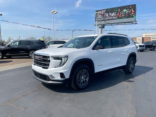 Used 2025 GMC Acadia Elevation image 2