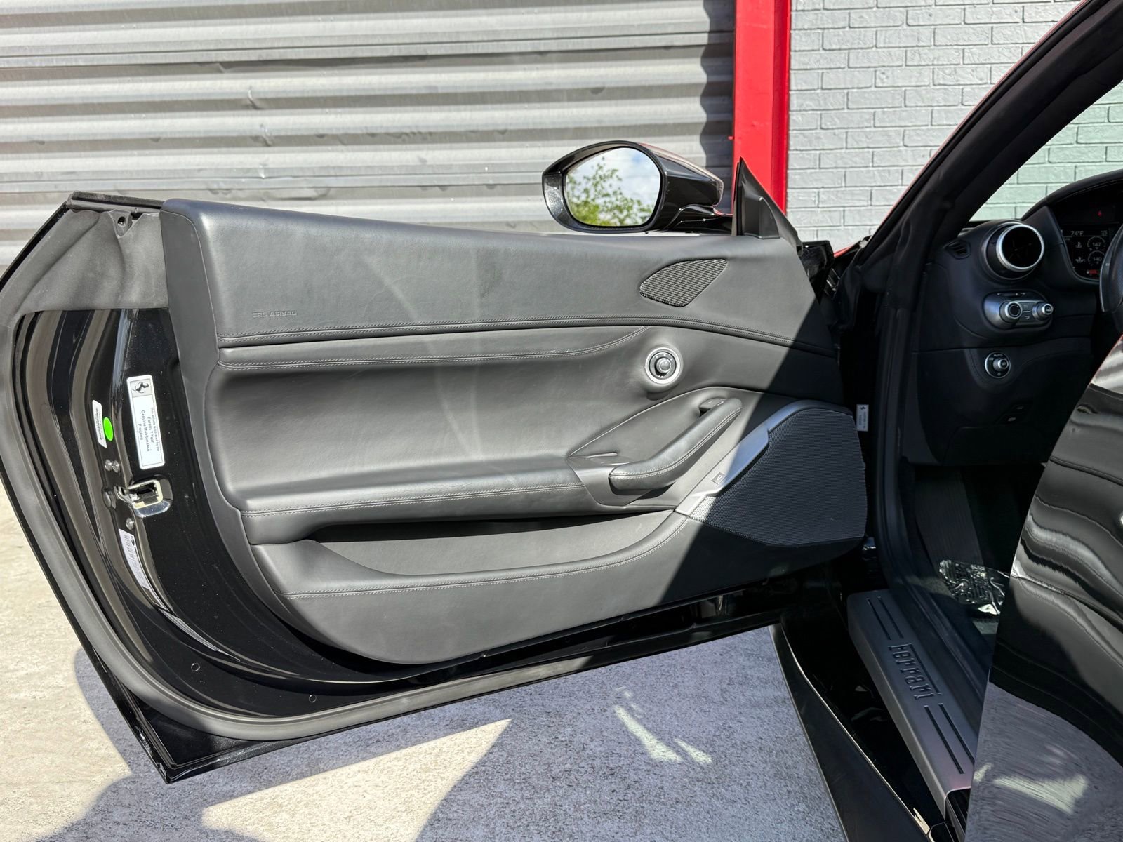 Used 2019 Ferrari Portofino image 16