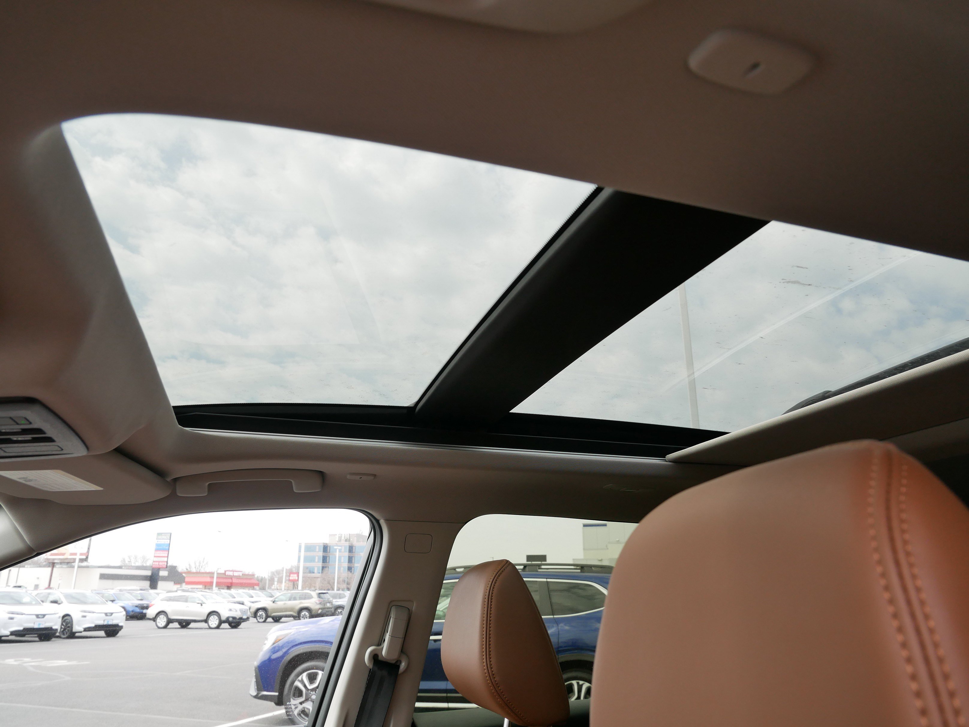 Used 2025 Nissan Rogue Platinum image 32
