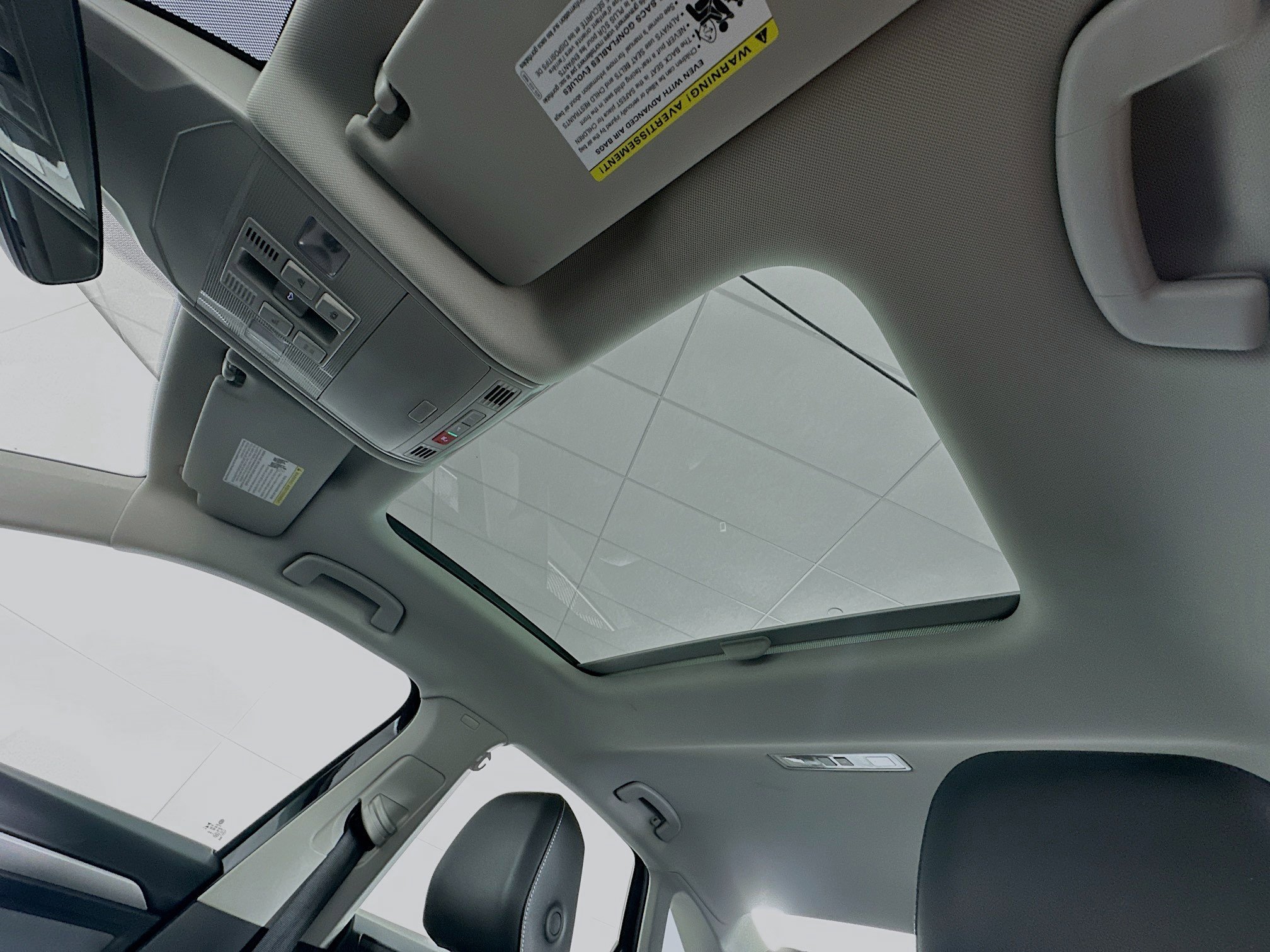 Used 2025 Volkswagen Jetta SE image 23