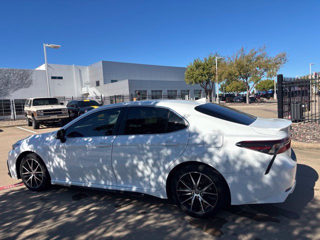 Used 2023 Toyota Camry SE FWD image 8