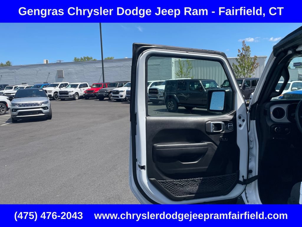 Used 2024 Jeep Wrangler Unlimited w/ Convenience Group AWD/4WD image 43