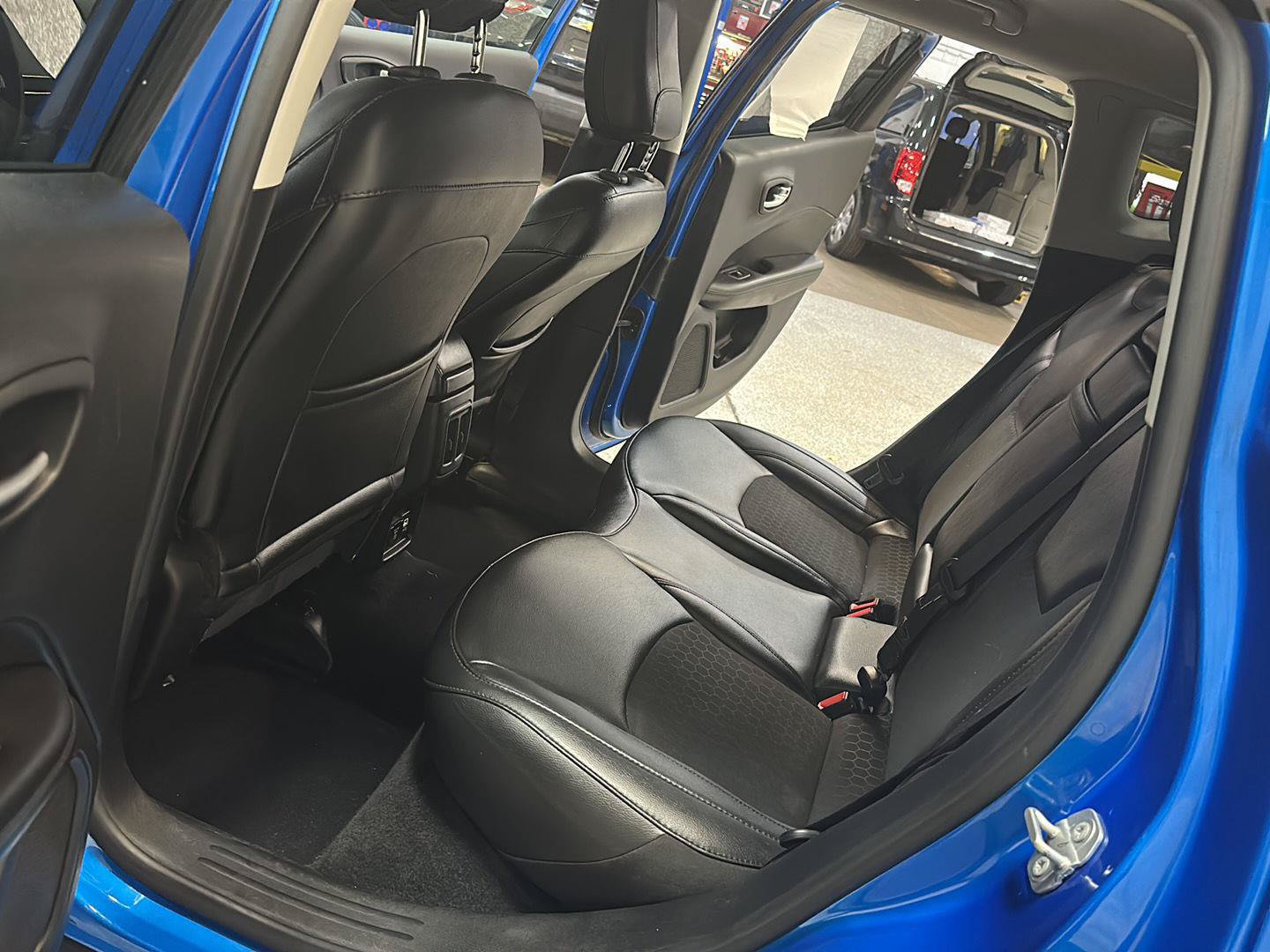 Used 2019 Jeep Compass Latitude AWD/4WD image 27