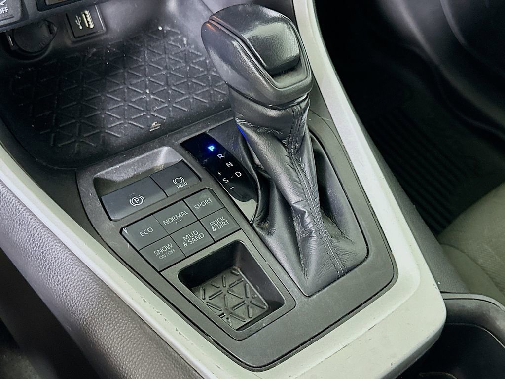 Used 2023 Toyota RAV4 XLE w/ XLE Grade Weather Package image 21