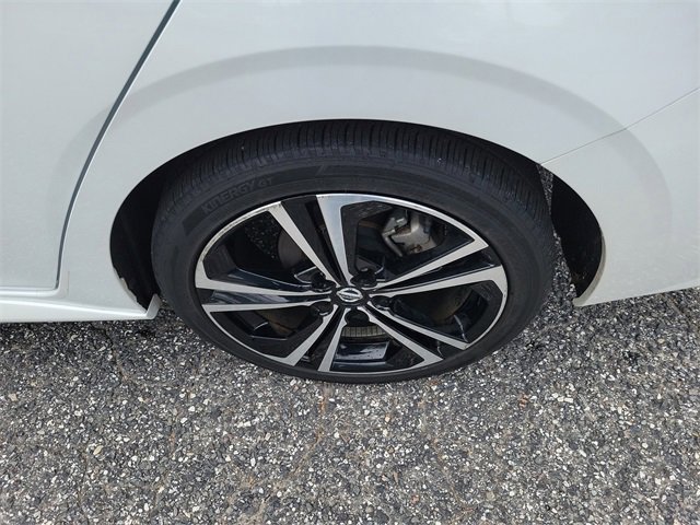 Used 2023 Nissan Sentra SR w/ SR Premium Package image 6