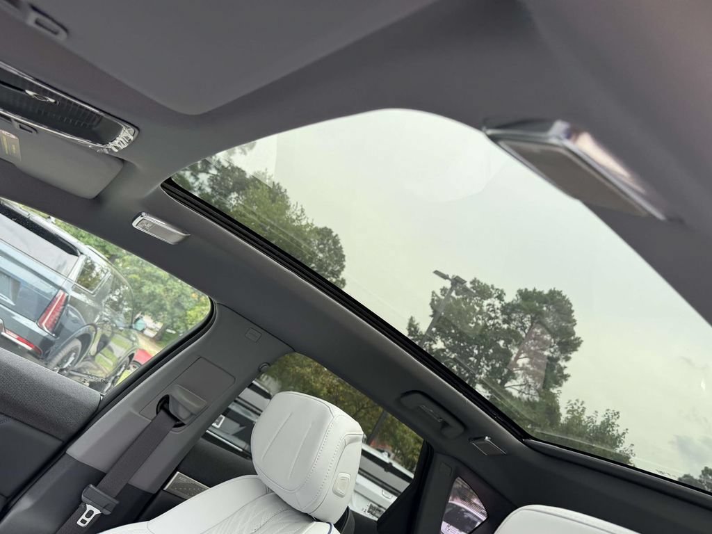 New 2026 Cadillac Optiq V AWD/4WD image 17