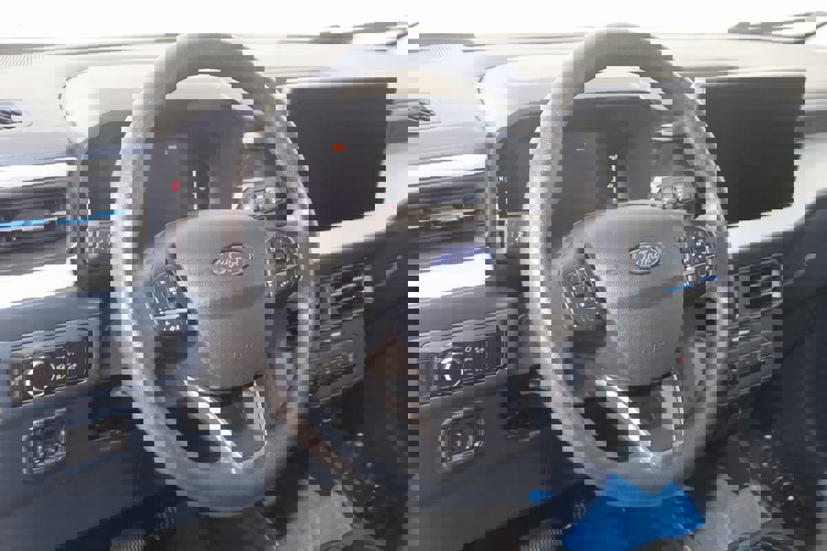 Used 2025 Ford Maverick XLT w/ 4K Tow Package image 6