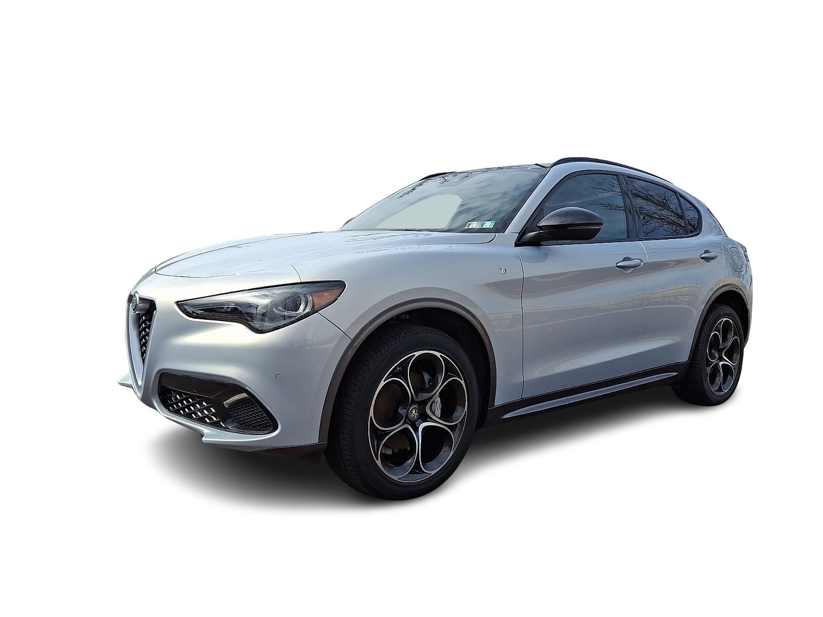 Used 2024 Alfa Romeo Stelvio Ti image 3