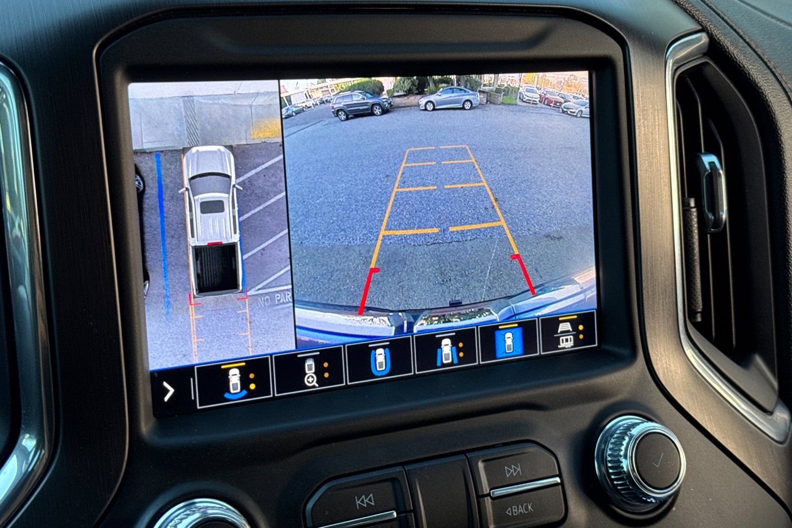 Used 2020 GMC Sierra 1500 AT4 w/ AT4 Premium Package image 19