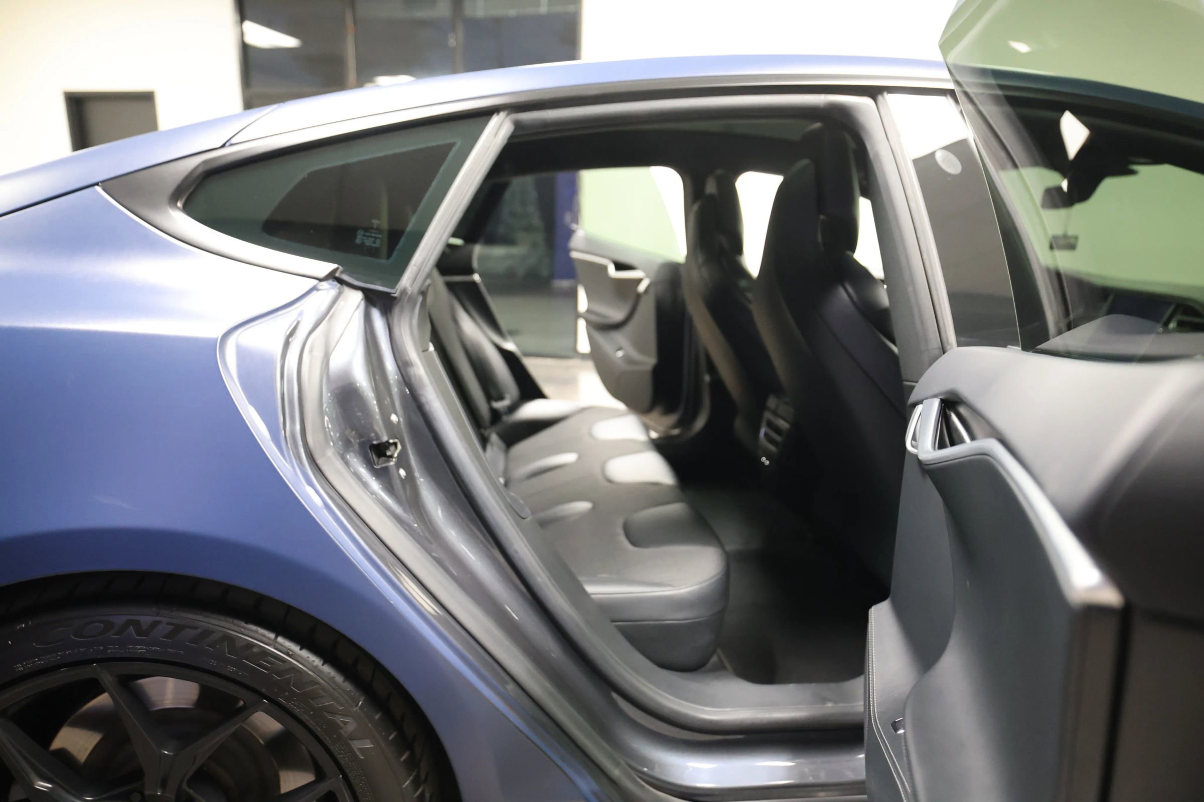 Used 2017 Tesla Model S 90D image 36