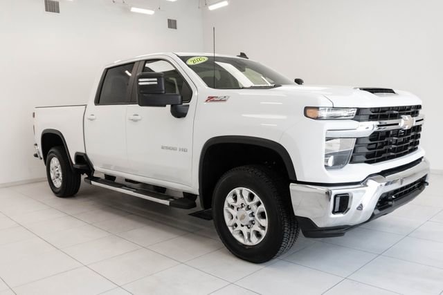 Used 2025 Chevrolet Silverado 2500 LT image 7