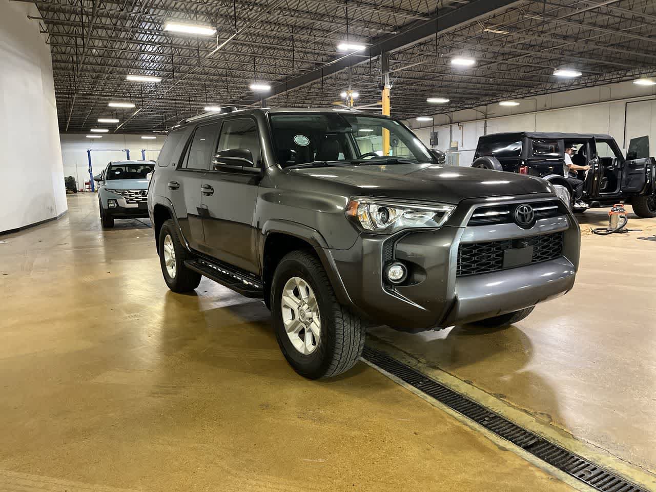 Used 2023 Toyota 4Runner SR5 Premium w/ Moonroof Package AWD/4WD image 2
