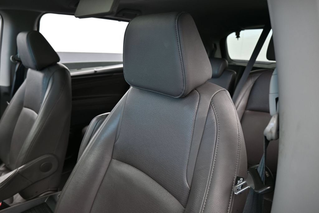 Used 2019 Honda Odyssey Elite image 17