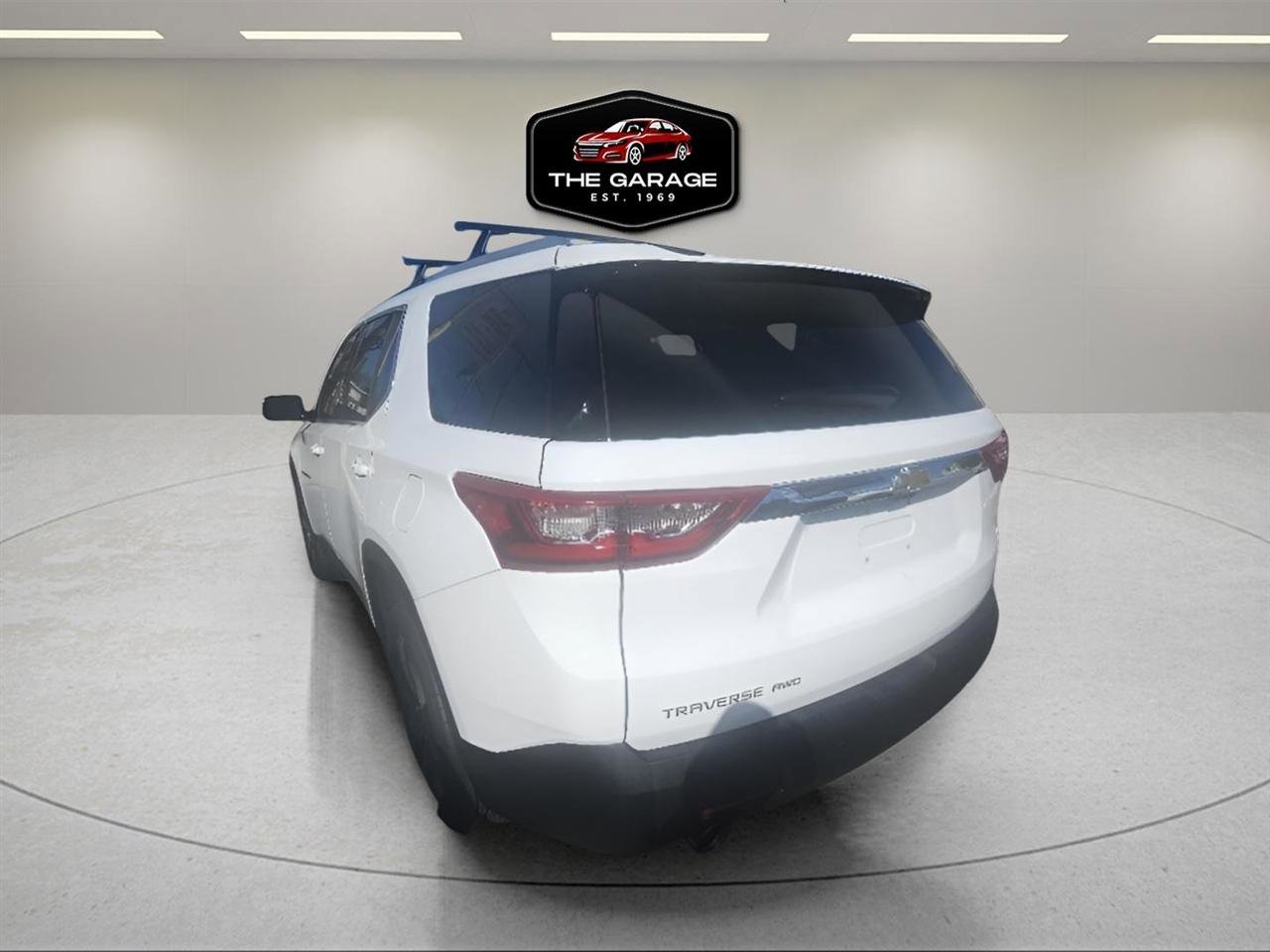 Used 2018 Chevrolet Traverse LT AWD/4WD image 3